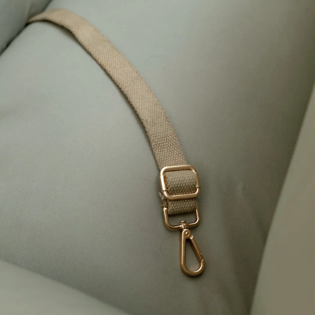 OAK BOHO Holiday Travel Bed for Small Dogs : Mint Giraffe