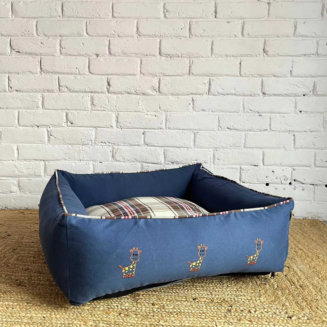 PoochMate OAK 3.0 :  Baby Giraffes Blue & Beige Tartan Dog Bed : Small